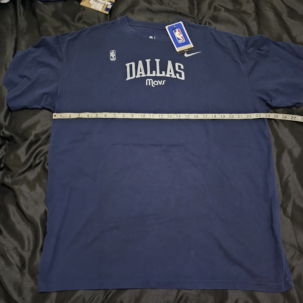 NWT nike Dallas Mavericks t shirt size L